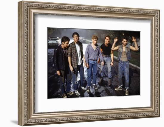 THE OUTSIDERS, 1982 directed by FRANCIS FORD COPPOLA Emilio Estevez, Rob Lowe, Thomas C. Howell, Pa-null-Framed Photo