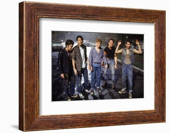 THE OUTSIDERS, 1982 directed by FRANCIS FORD COPPOLA Emilio Estevez, Rob Lowe, Thomas C. Howell, Pa-null-Framed Photo