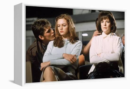 THE OUTSIDERS, 1982 directed by FRANCIS FORD COPPOLA Matt Dillon, Diane Lane and Michelle Meyrink (-null-Framed Stretched Canvas