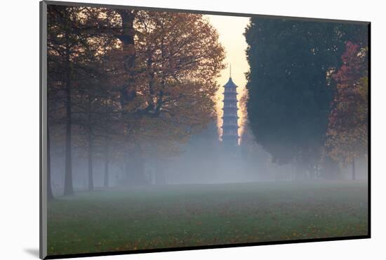 The Pagoda at Twilight in Kew Gardens, UNESCO World Heritage Site, Kew, Greater London, England, UK-Simon Montgomery-Mounted Photographic Print