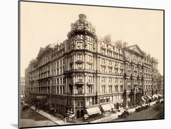 The Palmer House on the Corner of State and Monroe Streets, Chicago, 1890s-null-Mounted Giclee Print