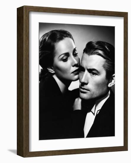 THE PARADINE CASE, 1948 directed by ALFRED HITCHCOCK Alida Valli and Gregory Peck (b/w photo)-null-Framed Photo