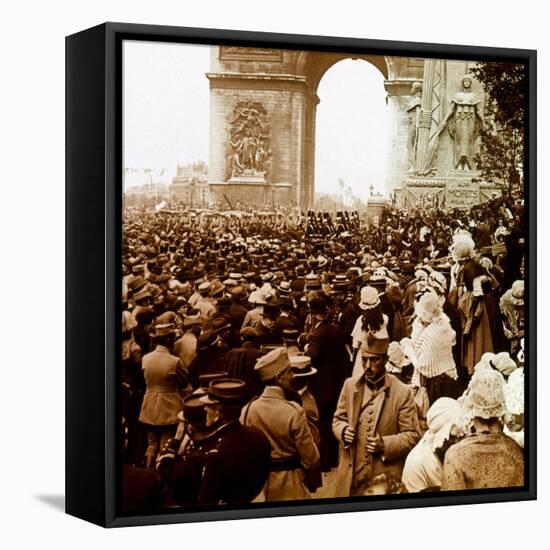 The Parisian Population on the Day of Victory in 1919, First World War (Stereoscopic Glass Plate)-Anonymous Anonymous-Framed Premier Image Canvas
