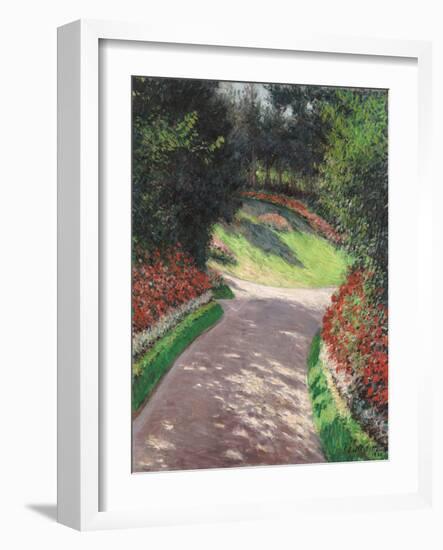 The Path in the Garden, 1886 (Oil on Canvas)-Gustave Caillebotte-Framed Giclee Print