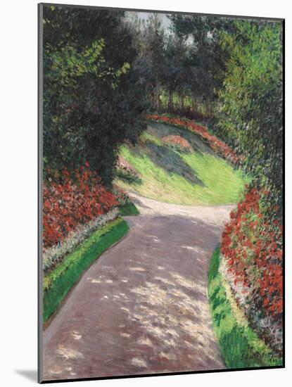 The Path in the Garden, 1886 (Oil on Canvas)-Gustave Caillebotte-Mounted Giclee Print