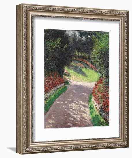 The Path in the Garden, 1886 (Oil on Canvas)-Gustave Caillebotte-Framed Giclee Print