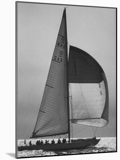 The Pattie Bounding For Home After the Trials For the America's Cup-George Silk-Mounted Photographic Print