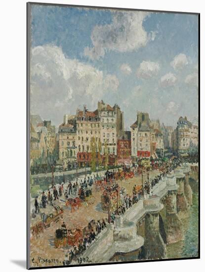 The Pont-Neuf, 1902-Camille Pissarro-Mounted Giclee Print