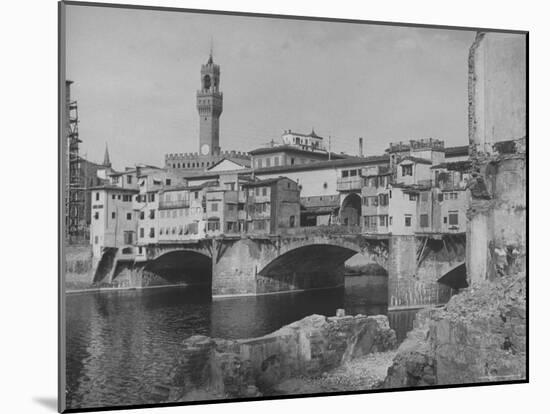 The Ponte Vecchio over the Arno River-Alfred Eisenstaedt-Mounted Photographic Print