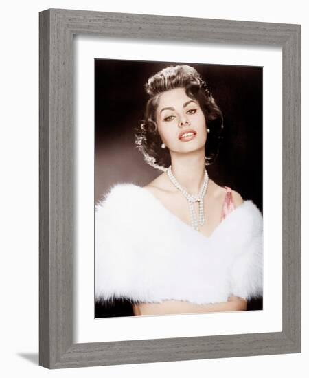 THE PRIDE AND THE PASSION, Sophia Loren, 1957-null-Framed Photo