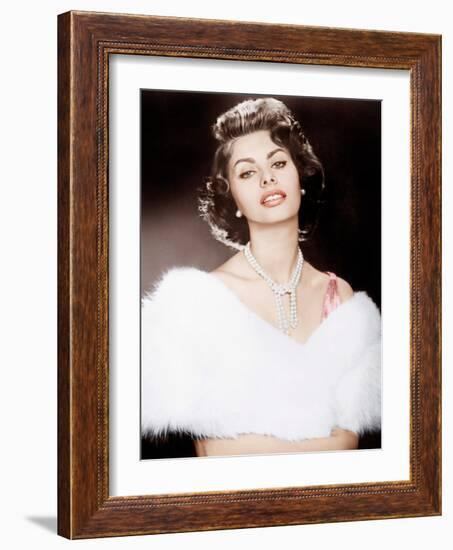 THE PRIDE AND THE PASSION, Sophia Loren, 1957-null-Framed Photo