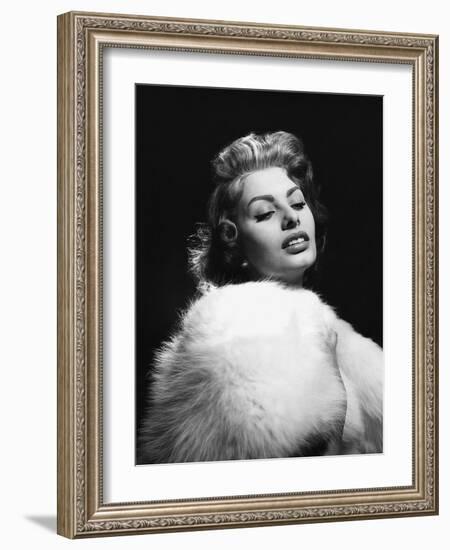 The Pride and the Passion, Sophia Loren, 1957-null-Framed Premium Photographic Print