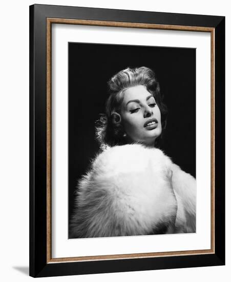 The Pride and the Passion, Sophia Loren, 1957-null-Framed Premium Photographic Print