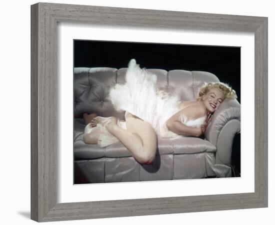 The Prince and the Shwogirl 1957 Directed by Laurence Olivier Marilyn Monroe-null-Framed Photo