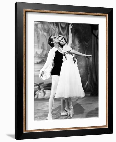 The Red Shoes, from Left: Robert Helpmann, Moira Shearer, 1948-null-Framed Photo