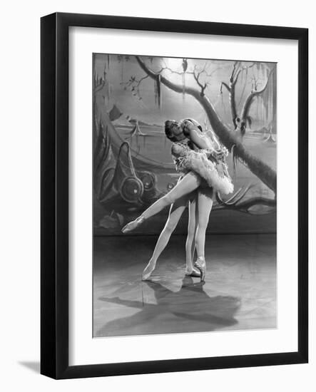 The Red Shoes, Robert Helpmann, Moira Shearer, 1948-null-Framed Photo