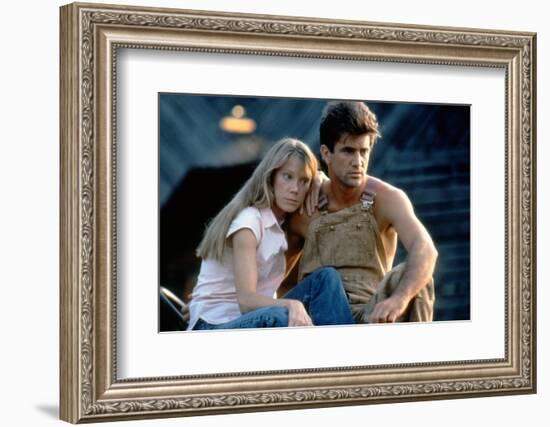 The River by Mark Rydell with Mel Gibson and Sissy Spacek, 1984 (photo)-null-Framed Photo