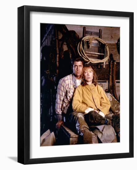 The River by Mark Rydell with Mel Gibson and Sissy Spacek, 1984 (photo)-null-Framed Photo