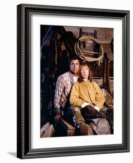 The River by Mark Rydell with Mel Gibson and Sissy Spacek, 1984 (photo)-null-Framed Photo