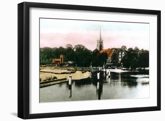 The River Thames at Marlow, Buckinghamshire, 1926-null-Framed Giclee Print