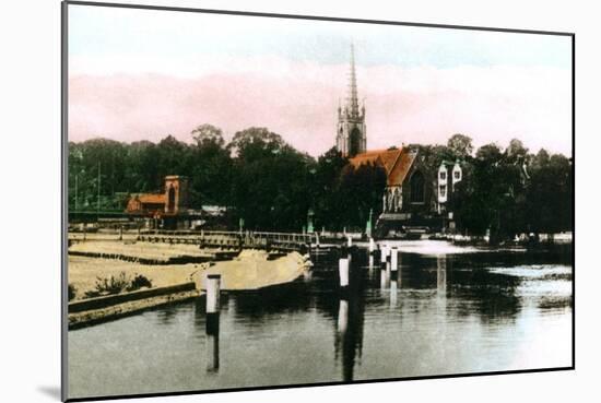 The River Thames at Marlow, Buckinghamshire, 1926-null-Mounted Giclee Print