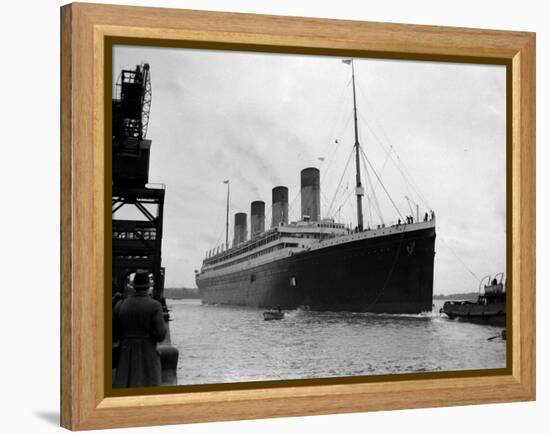 The RMS Olympic Sister Ship to the Titanic Arriving at Southampton Docks, 1925-null-Framed Premier Image Canvas