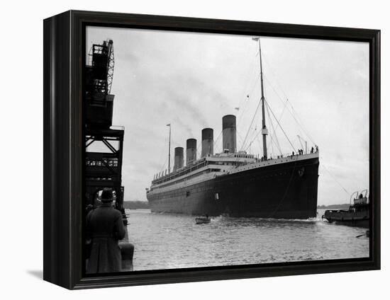 The RMS Olympic Sister Ship to the Titanic Arriving at Southampton Docks, 1925-null-Framed Premier Image Canvas