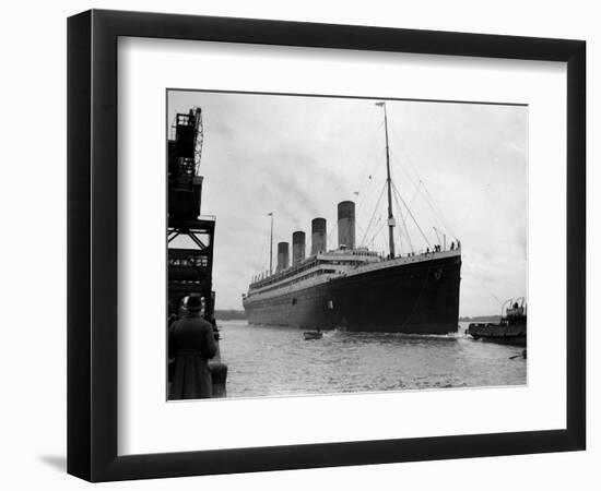 The RMS Olympic Sister Ship to the Titanic Arriving at Southampton Docks, 1925-null-Framed Photographic Print