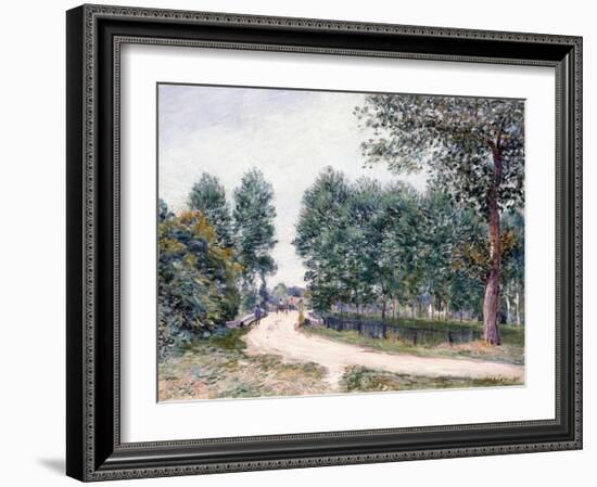The Road of Saint-Mammes - In the morning (Le Chemin de Saint-Mammes - Le matin). 1890-Alfred Sisley-Framed Giclee Print
