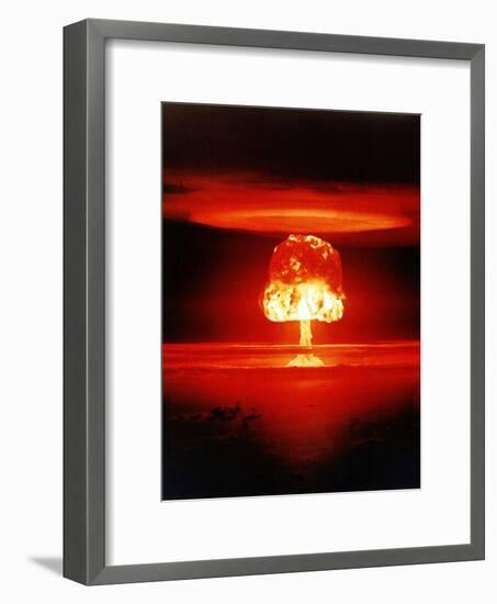 The Romero Shot, Was a Hydrogen Bomb That Yielded 11 Megatons of Energy-null-Framed Photo