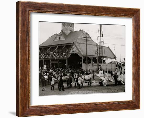 The Royal Chariot with Rex, Mardi Gras Day, New Orleans, La.-null-Framed Photo