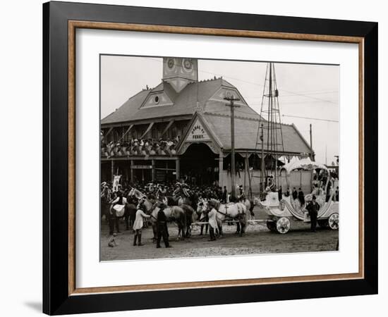 The Royal Chariot with Rex, Mardi Gras Day, New Orleans, La.-null-Framed Photo