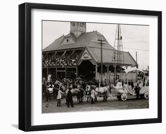 The Royal Chariot with Rex, Mardi Gras Day, New Orleans, La.-null-Framed Photo