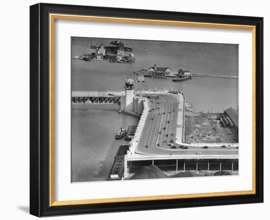 The 'S' Curve on Lake Shore Drive in Chicago, Ca. 1937-null-Framed Photographic Print