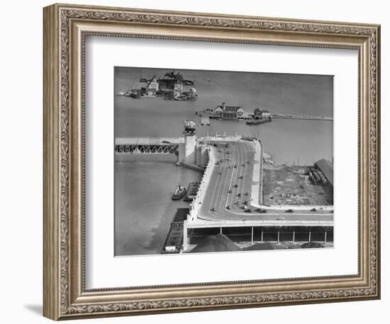 The 'S' Curve on Lake Shore Drive in Chicago, Ca. 1937-null-Framed Photographic Print