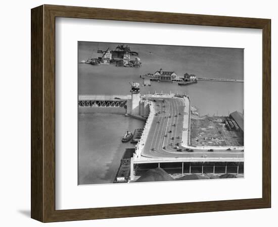 The 'S' Curve on Lake Shore Drive in Chicago, Ca. 1937-null-Framed Photographic Print