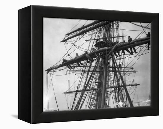 The Sailing Ship the Terra Nova-null-Framed Premier Image Canvas