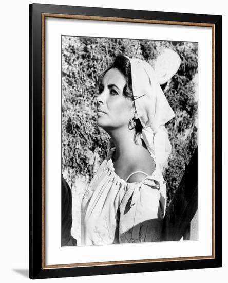 The Sandpiper, Elizabeth Taylor, 1965-null-Framed Photo