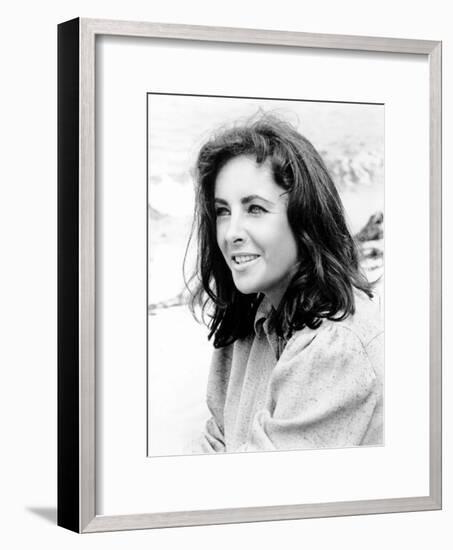 The Sandpiper, Elizabeth Taylor, 1965-null-Framed Photo