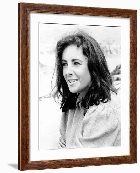 The Sandpiper, Elizabeth Taylor, 1965-null-Framed Photo