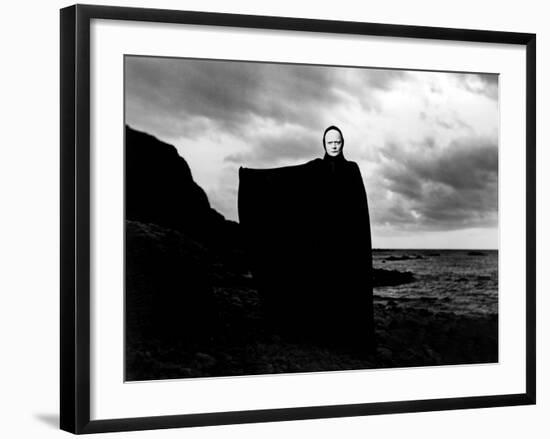 The Seventh Seal, Bengt Ekerot, 1957-null-Framed Photo