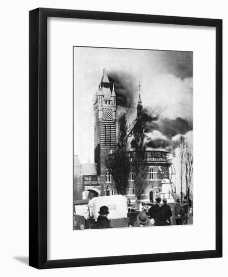 The Shakespeare Memorial Theatre Being Destroyed by Fire, March 1926-null-Framed Giclee Print