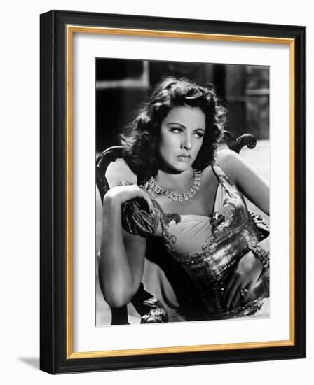 The Shanghai Gesture by Josef von Sternberg with Gene Tierney, 1941 (b/w photo)-null-Framed Photo