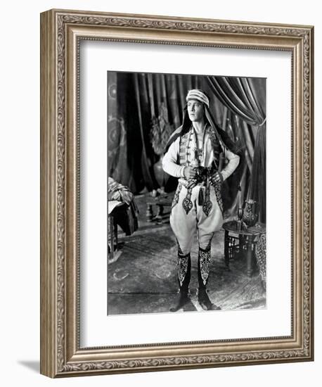 THE SHEIK, Rudolph Valentino, 1921-null-Framed Premium Giclee Print