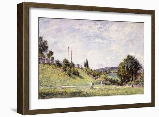 The Slope by the Railway in Sevres, 1879-Alfred Sisley-Framed Giclee Print