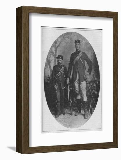 'The Smallest Man and the Biggest Man in the Boer Army', 1902-Unknown-Framed Photographic Print