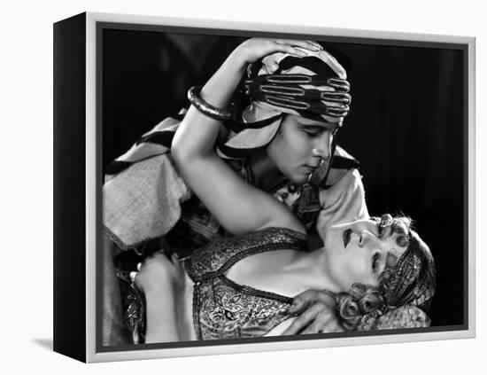 The Son of the Sheik De George Fitzmaurice Avec Vilma Banky, Rudolph Valentino, 1926-null-Framed Stretched Canvas