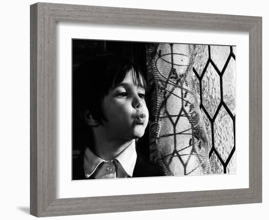 The Spirit Of The Beehive, (aka El Espiritu De La Colmena), Ana Torrent, 1973-null-Framed Photo