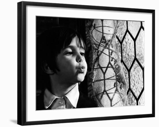 The Spirit Of The Beehive, (aka El Espiritu De La Colmena), Ana Torrent, 1973-null-Framed Photo