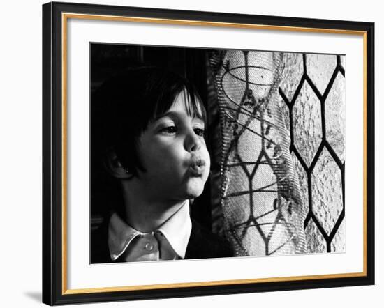 The Spirit Of The Beehive, (aka El Espiritu De La Colmena), Ana Torrent, 1973-null-Framed Photo